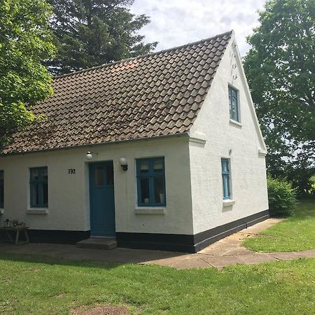 Вилла Skovhuset Uggerby Экстерьер фото