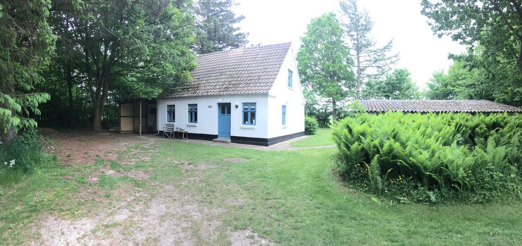 Вилла Skovhuset Uggerby Экстерьер фото