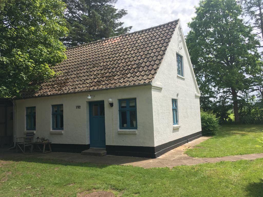 Вилла Skovhuset Uggerby Экстерьер фото
