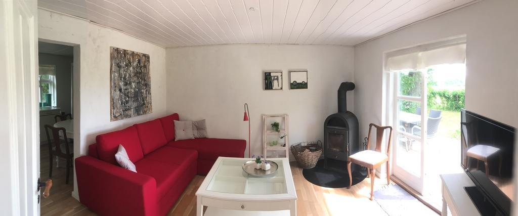 Вилла Skovhuset Uggerby Экстерьер фото