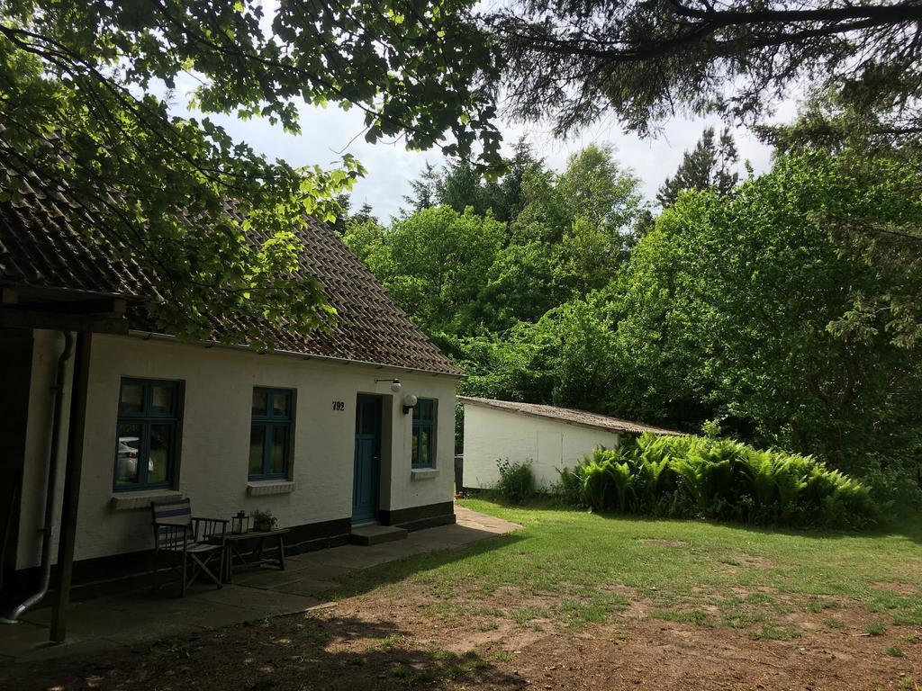 Вилла Skovhuset Uggerby Экстерьер фото